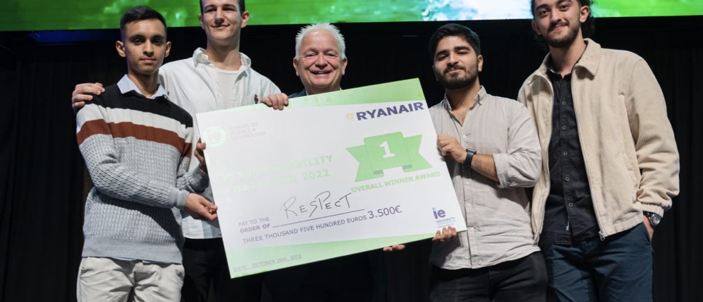Sci-Tech Students Find Innovative Solutions for IE Sustainability Datathon Partner Ryanair