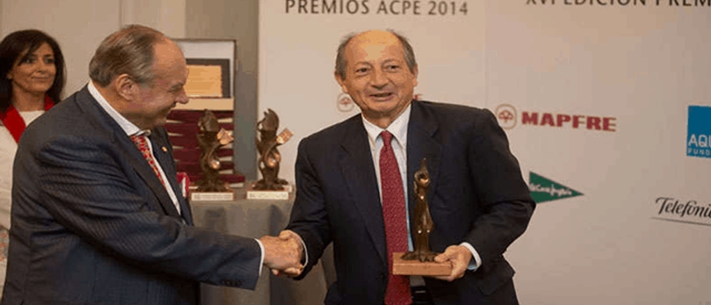 Spain’s Association of Foreign Press Correspondents award for IE economist Fernando Fernández