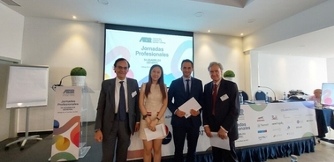 IE Business School Team Wins Research Award