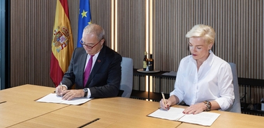 IE University Signs Strategic Partnership with Oracle 