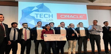 IE Business School and Oracle educate MBA students about blockchain technology