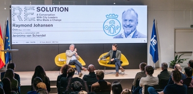 A panel discussion featuring Raymond Johansen and Jeronimo van Schendel on urban leadership.