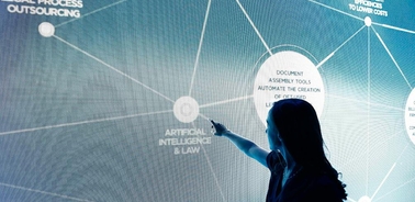 Santander and IE Foundation launch 100 online scholarships to educate the best digital legal talent