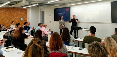 The Coach Gives IE Alumni a Masterclass on Personal Branding