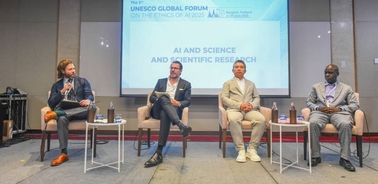A panel discussion on AI and scientific research at the UNESCO Global Forum.