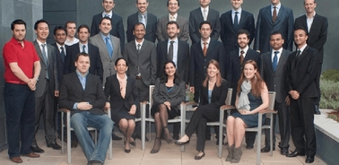International MBAs Participate in IE Consulting Project with Unilever
