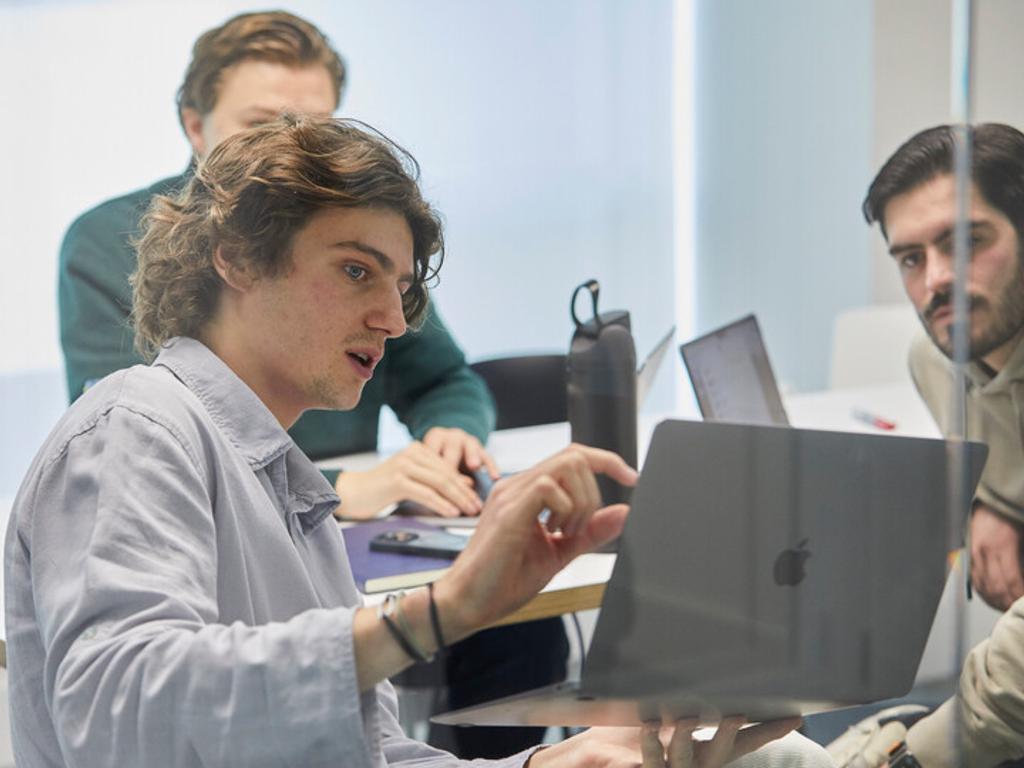 Master in Management - Fast-track leadership program | IE Business School