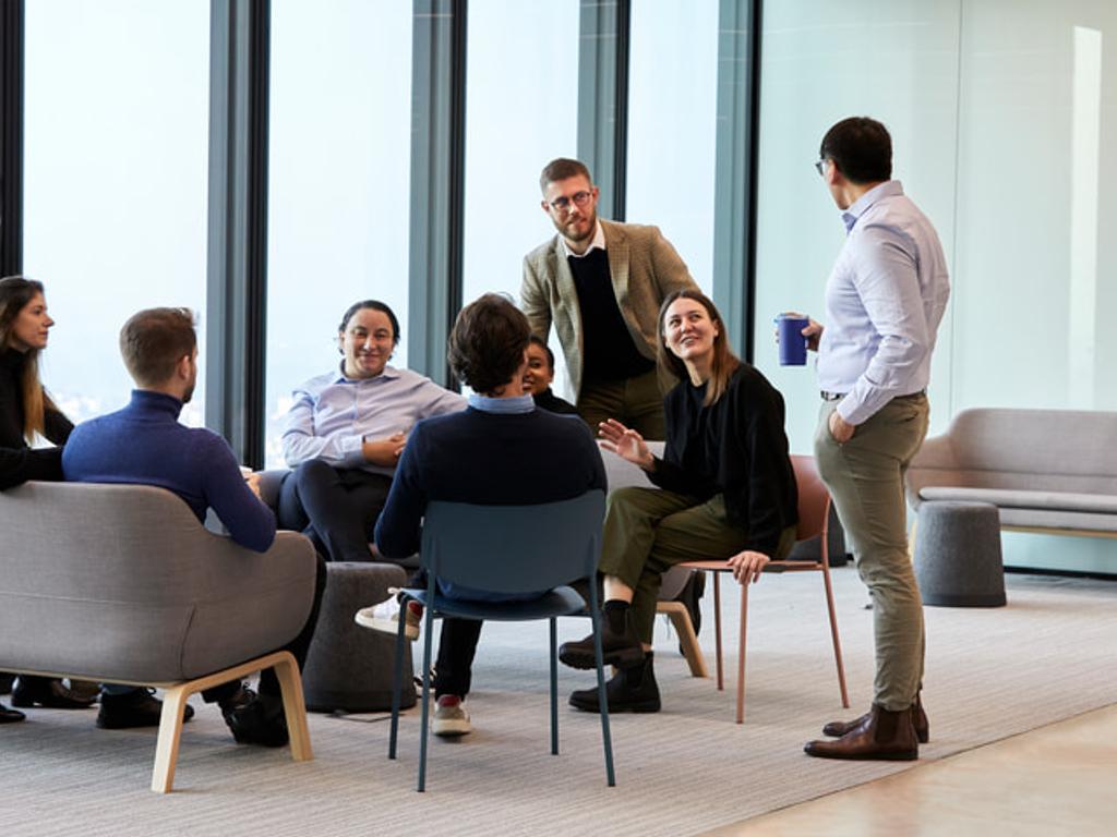 Curriculum & Tracks - Master in Management | IE Business School