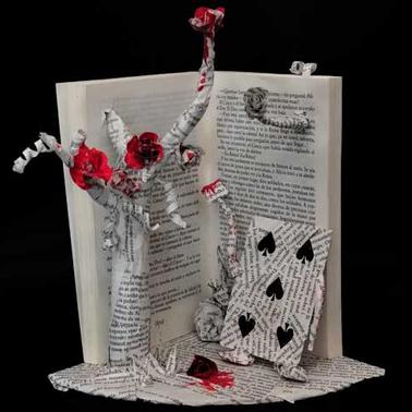 Alice in Wonderland Art Book | IE University