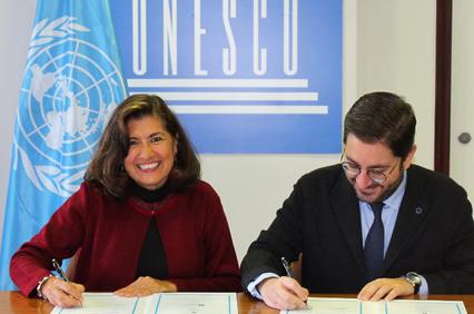 Agreement with UNESCO to build a more human digital society