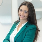 Krystina Dos Santos - Faculty | IE