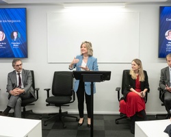 IE Law School’s new corporate legal advising program marks the completion of its first run