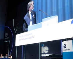 IE Business School Celebrates the Graduation of Its Top Management Programs at IE Tower