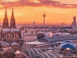 The Cologne Cathedral is the symbol of the Hamburg chapter of the IE Alumni Club in Germany