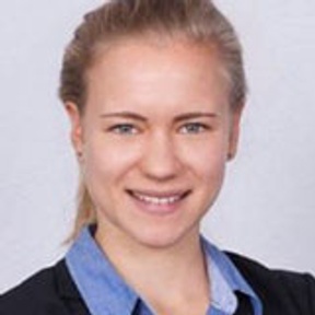 Viktoria Arnold | IE University