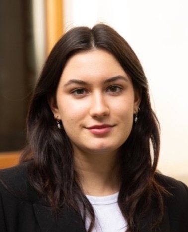 Montserrat Cuetos de Prado - Student Story | IE