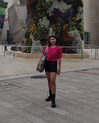 Valeria Flores Siles - Student Story | IE
