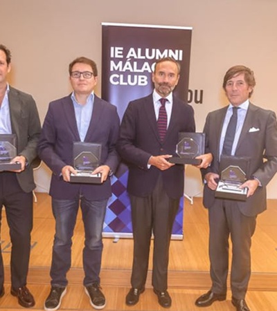 Reconocimiento al talento directivo con sello AMP