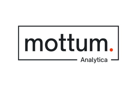A modern logo design featuring the name 'mottum' with a dot and the word 'Analytica' below it.