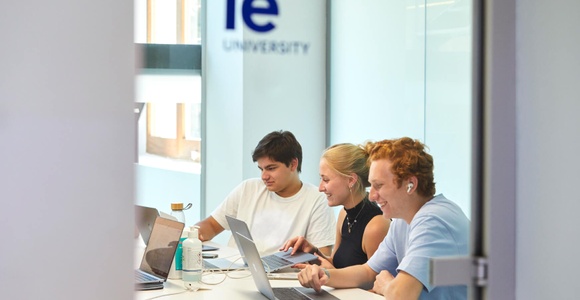 Transfer students | IE University