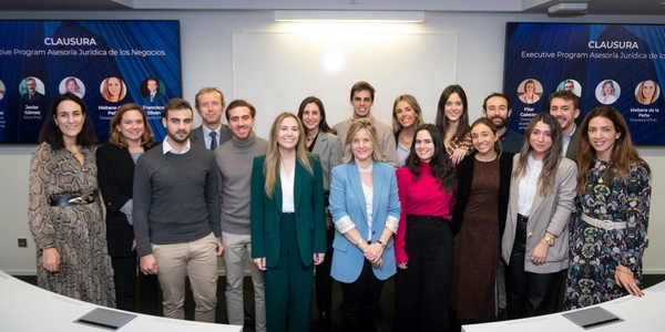 IE Law School’s new corporate legal advising program marks the completion of its first run