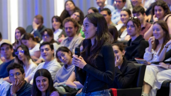 Harvard professor Michael Sandel presents civic debate on justice at IE Law School event 