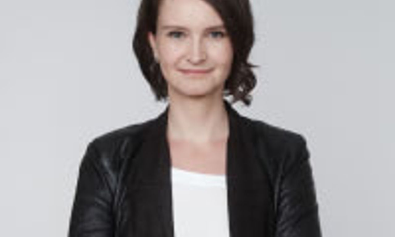 Caroline Heber - Claustro | IE