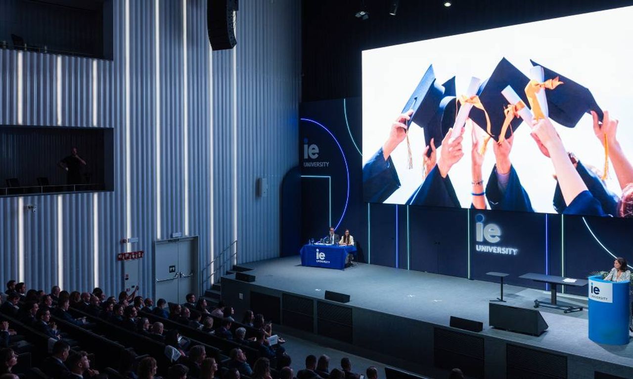 IE Business School Celebrates the Graduation of Its Top Management ...