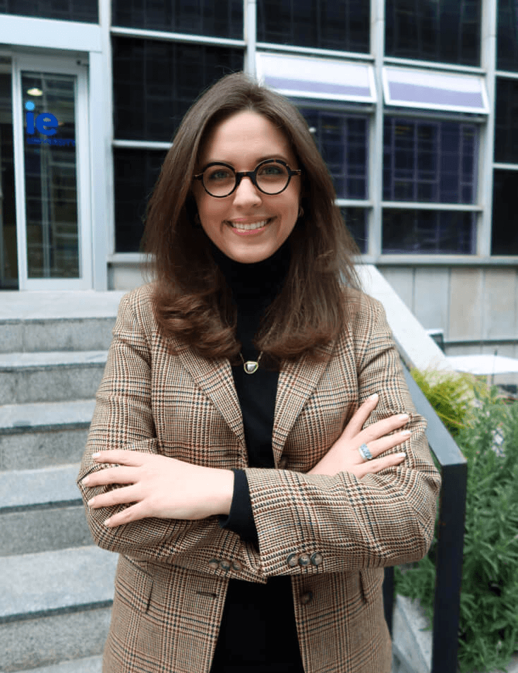 Flávia Lanat Silveira - Student Story | IE Law School
