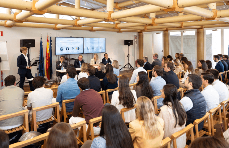 ie-law-school-welcomes-its-new-students-4.jpeg