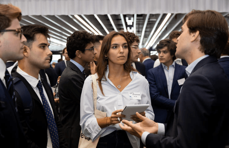  IE Students Connect with Investment Banking Elite for Career Insights