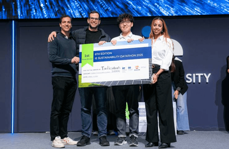 Participants competed for prize money totaling €6,000—€3,000 for first place, €2,000 for second and €1,000 for third. This year, all members of placing teams were students of the Master in Business Analytics & Data Science