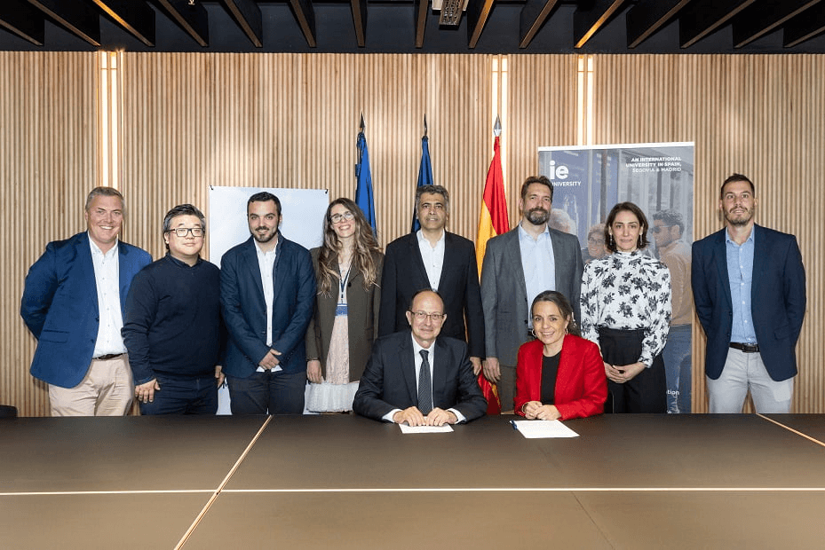 Acuerdo entre IE University y la Real Sociedad Española de Matemáticas